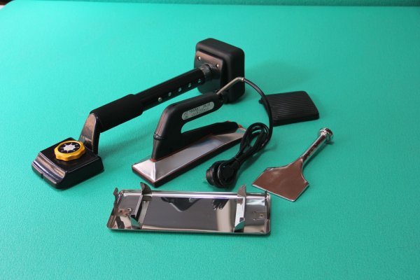 地(dì)毯安裝工(gōng)具